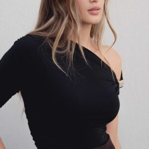 TOP ASIMÉTRICO APLIQUE