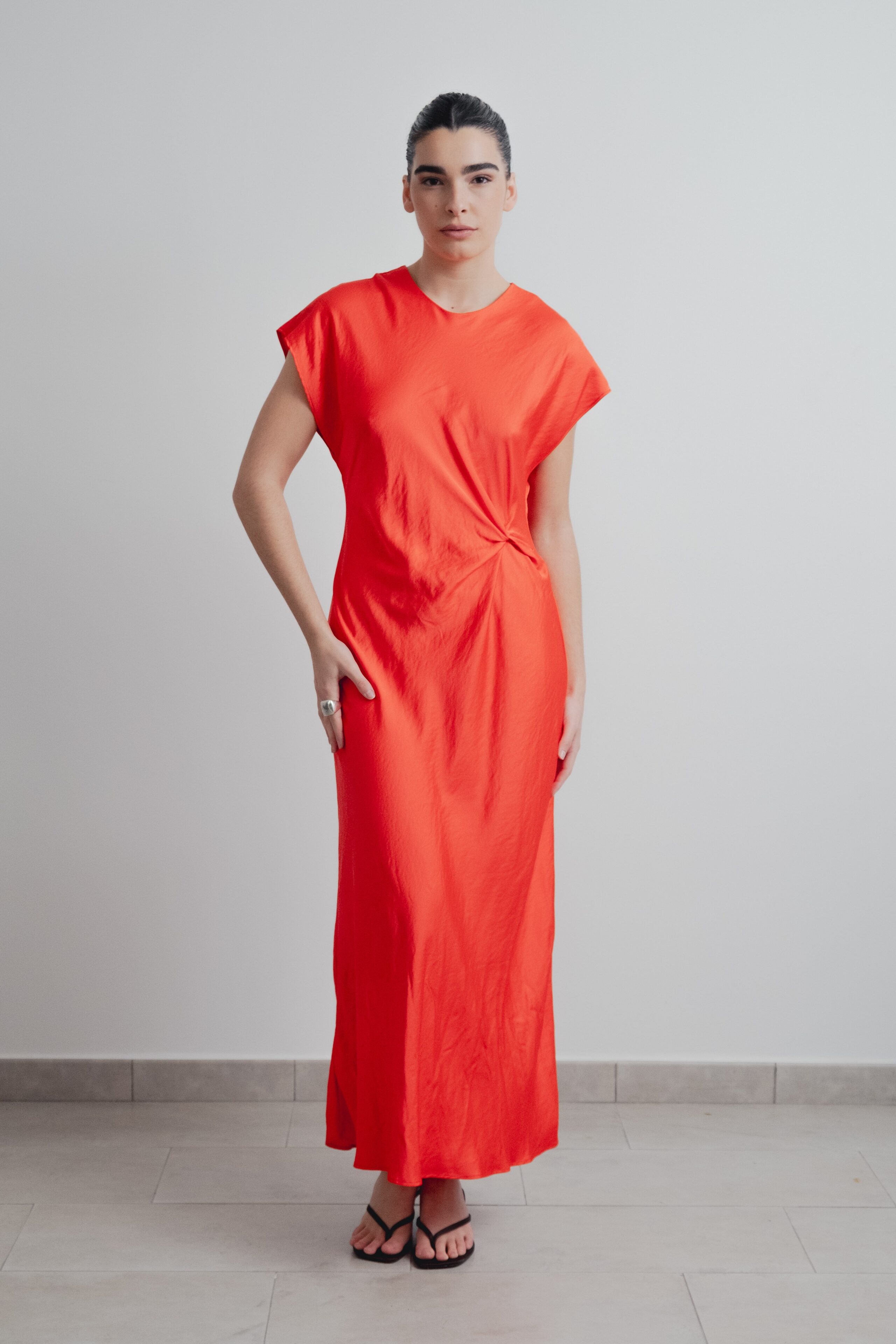 VESTIDO NUDO DELANTERO